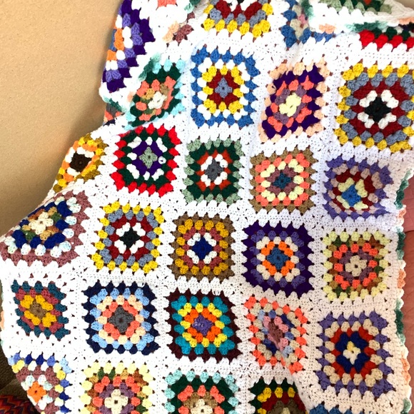VTG Granny Square Crochet Blanket - Picture 2 of 4